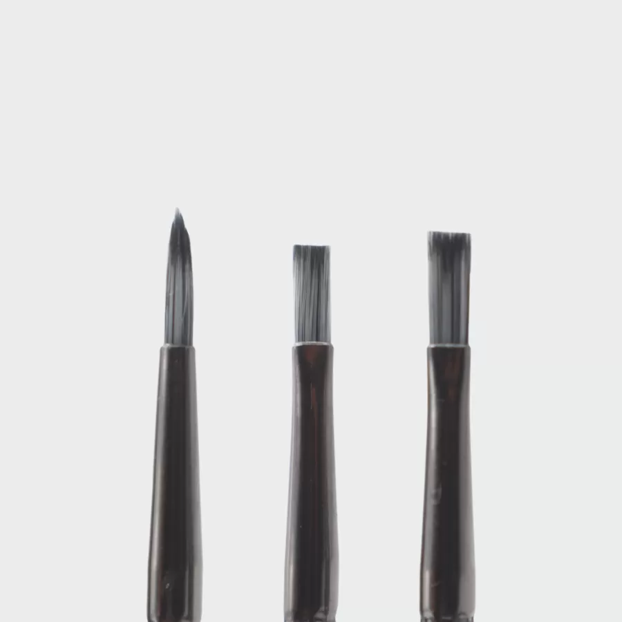 brush kit close up